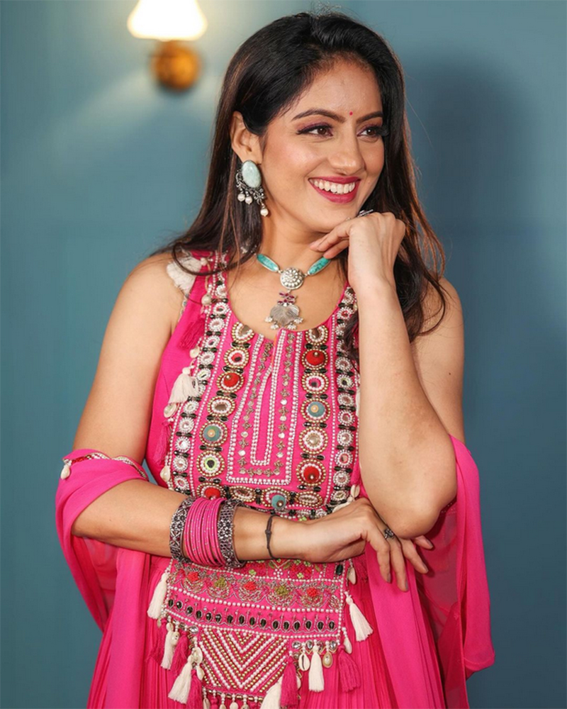 Deepika Singh Biography 2025 Height, Age, Husband, Children, Family ...